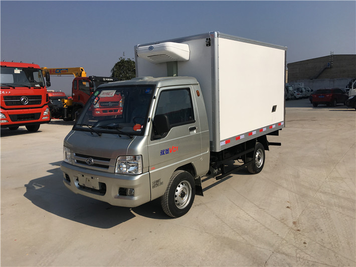 福田驭菱单轮小型冷藏车(厢长2.6米)图片2
